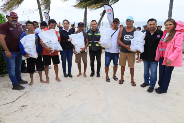 RESPALDA PABLO GUTIÉRREZ A PESCADORES Y TRABAJADORES TURÍSTICOS DE PUERTO JUÁREZ