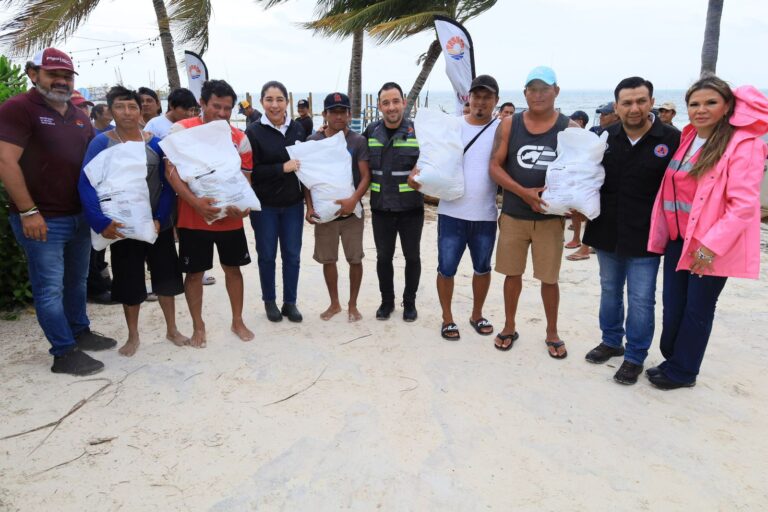 RESPALDA PABLO GUTIÉRREZ A PESCADORES Y TRABAJADORES TURÍSTICOS DE PUERTO JUÁREZ