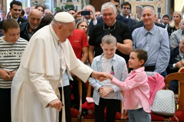 Papa Francisco: “Los pobres son el tesoro de la Iglesia”
