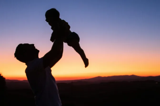 Resaltan el papel de los papás como “guardianes y co-proveedores” de las familias