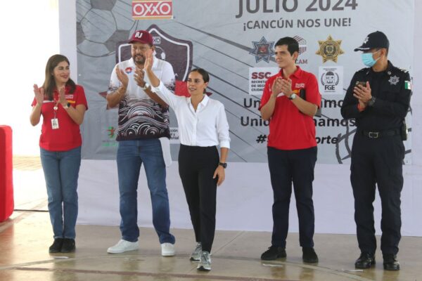 INAUGURA ANA PATY PERALTA COPA OXXO INSIGNIA