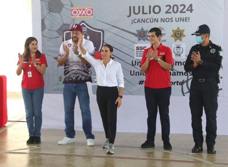 INAUGURA ANA PATY PERALTA COPA OXXO INSIGNIA