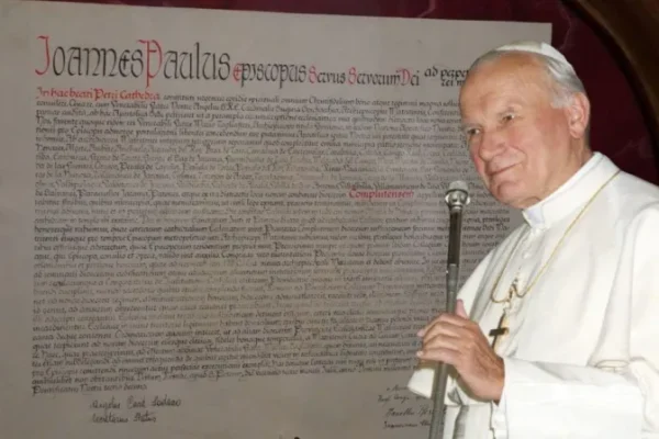 Un día como hoy San Juan Pablo II restauró una diócesis originaria del siglo V