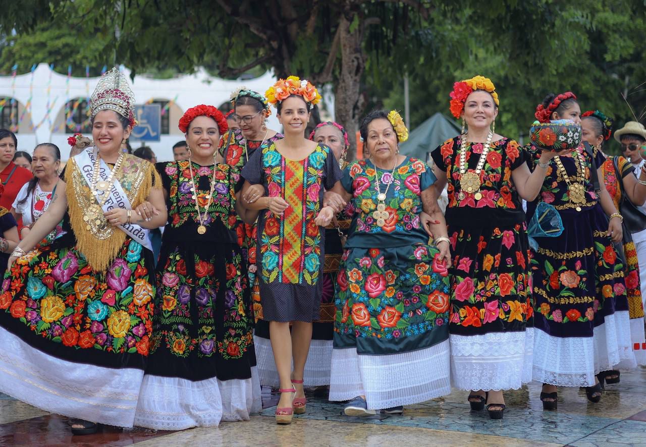 AMPLÍA ANA PATY PERALTA LA FIESTA DE LA “GUELAGUETZA CANCÚN 2024”