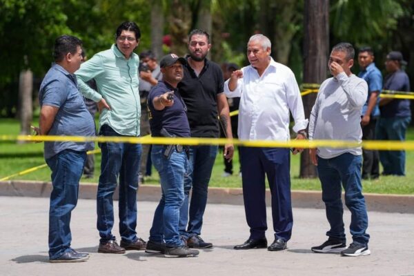 Policías Ministeriales de la FGE de Quintana Roo frustran robo y detienen a asaltante de casa de cambio de divisas, de la Supermanzana 4 de Benito Juárez