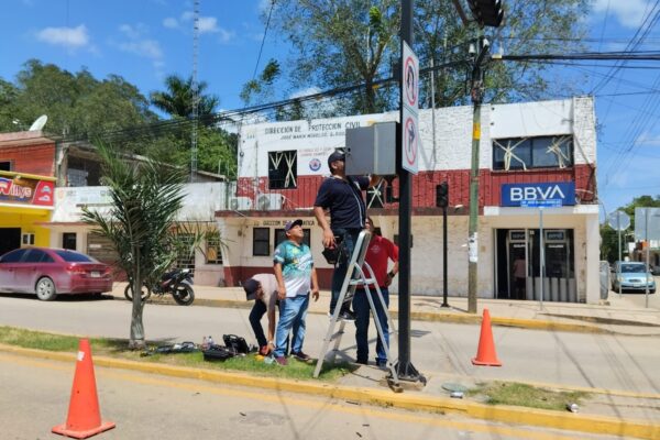 ACTUALIZAN LOS SEMÁFOROS PARA MEJOR ORDENAMIENTO VIAL.